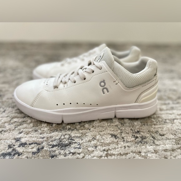 On Cloud The Roger Advantage White Leather Running Athletic Casual Shoes Size 7 - Picture 3 of 15